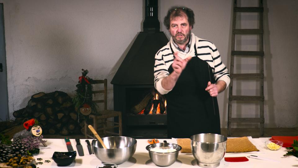 Jaume Teixé preparant els tions de nadal