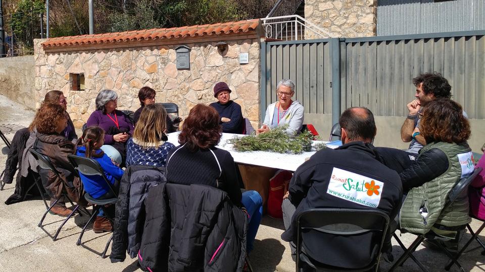 Taller de 'Macerats de plantes medicinals contra el dolor' a càrrec d’Astrid van Ginkel - Clariana