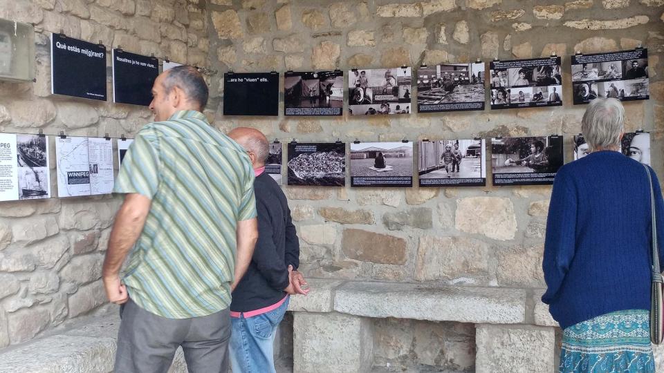 23.09.2017 Exposició de fotografies 'Posa’t al seu lloc' de Dan Ortínez i Bernat Enrich  Clariana -  Marina Berenguer