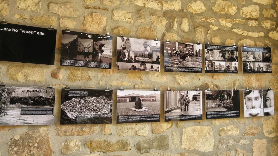 23.9.2017 Exposició de fotografies 'Posa’t al seu lloc' de Dan Ortínez i Bernat Enrich  Clariana -  Marina Berenguer