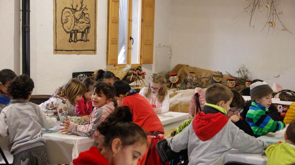 Els alumnes de l'escola Taquígraf Garriga d'Esparreguera venen a veure els primers tions