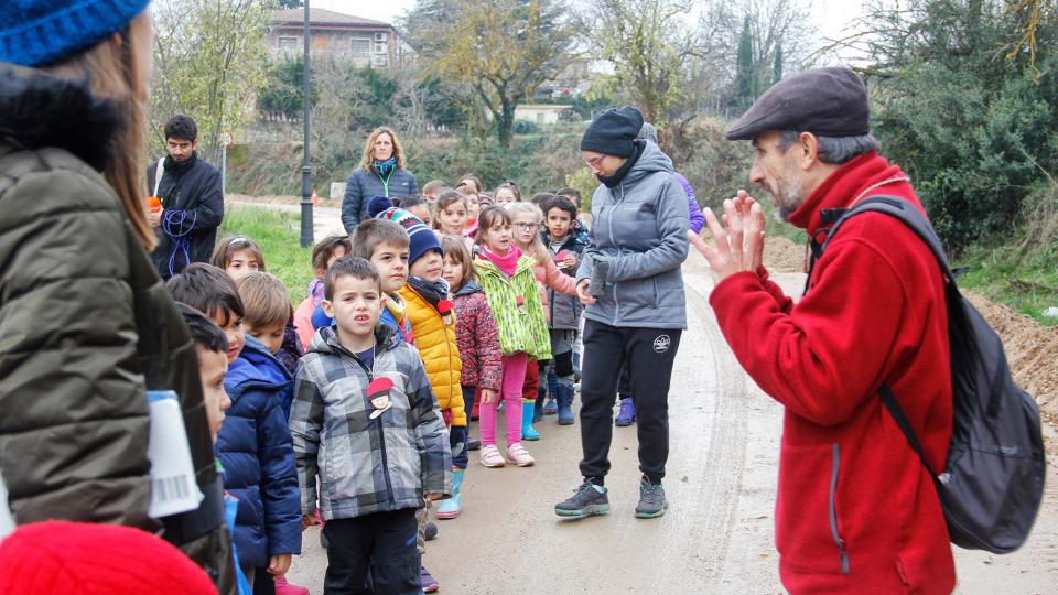 Els alumnes de l'escola Taquígraf Garriga d'Esparreguera venen a veure els primers tions