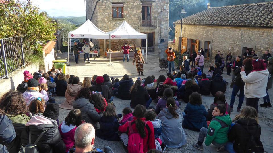 8.12.2018 presentació de la Festa, a càrrec de Mònica Torra  Clariana -  James McKinnell