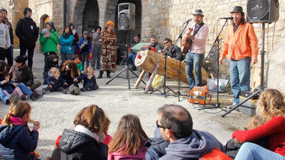 8.12.2018 Jordi Giralt animant la festa  Clariana -  Bàrbara Balcells