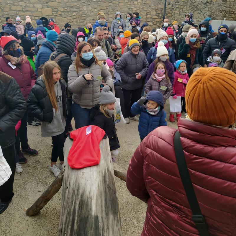 5.12.2021 10a Festa del Tió d'Argençola  Clariana -  Elisabet Vilella i Ester Parcerisas