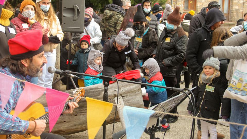 5.12.2021 10a Festa del Tió d'Argençola  Clariana -  barbara balcells