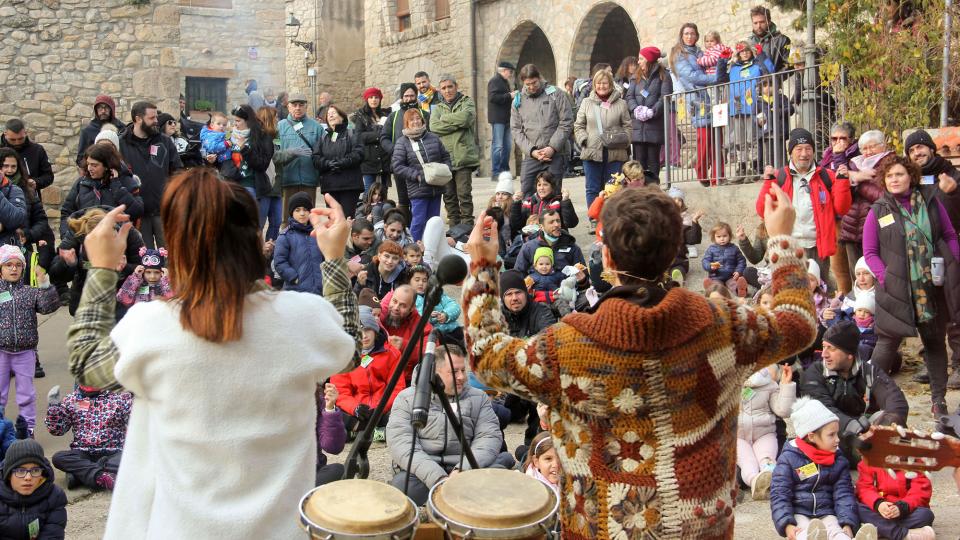 4.12.2022 11a festa del tió  Clariana -  Bàrbara Balcells