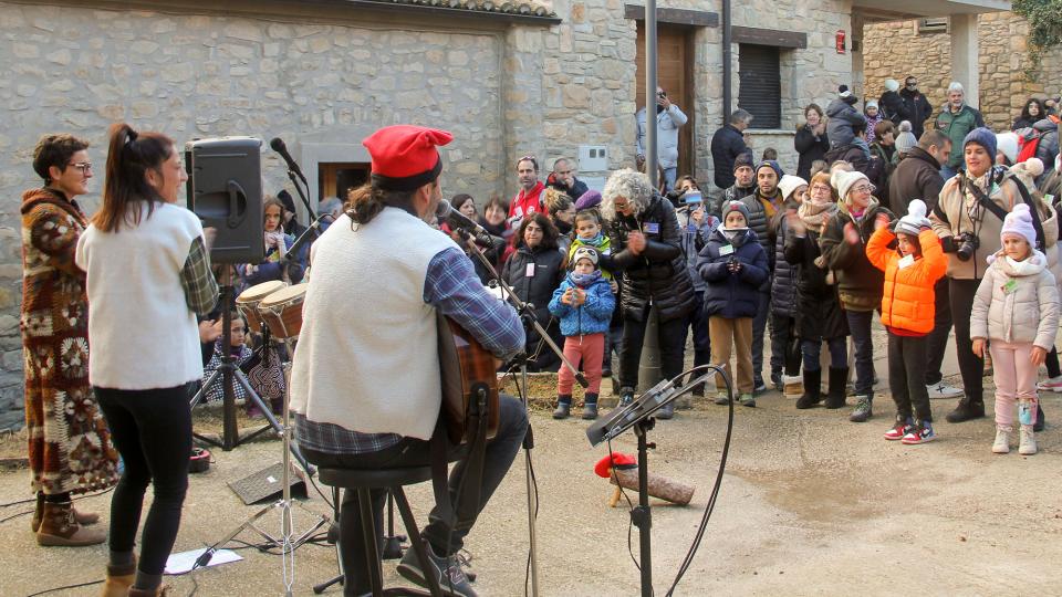 4.12.2022 11a festa del tió  Clariana -  Bàrbara Balcells