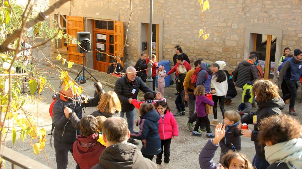 4.12.2022 11a festa del tió  Clariana -  Bàrbara Balcells